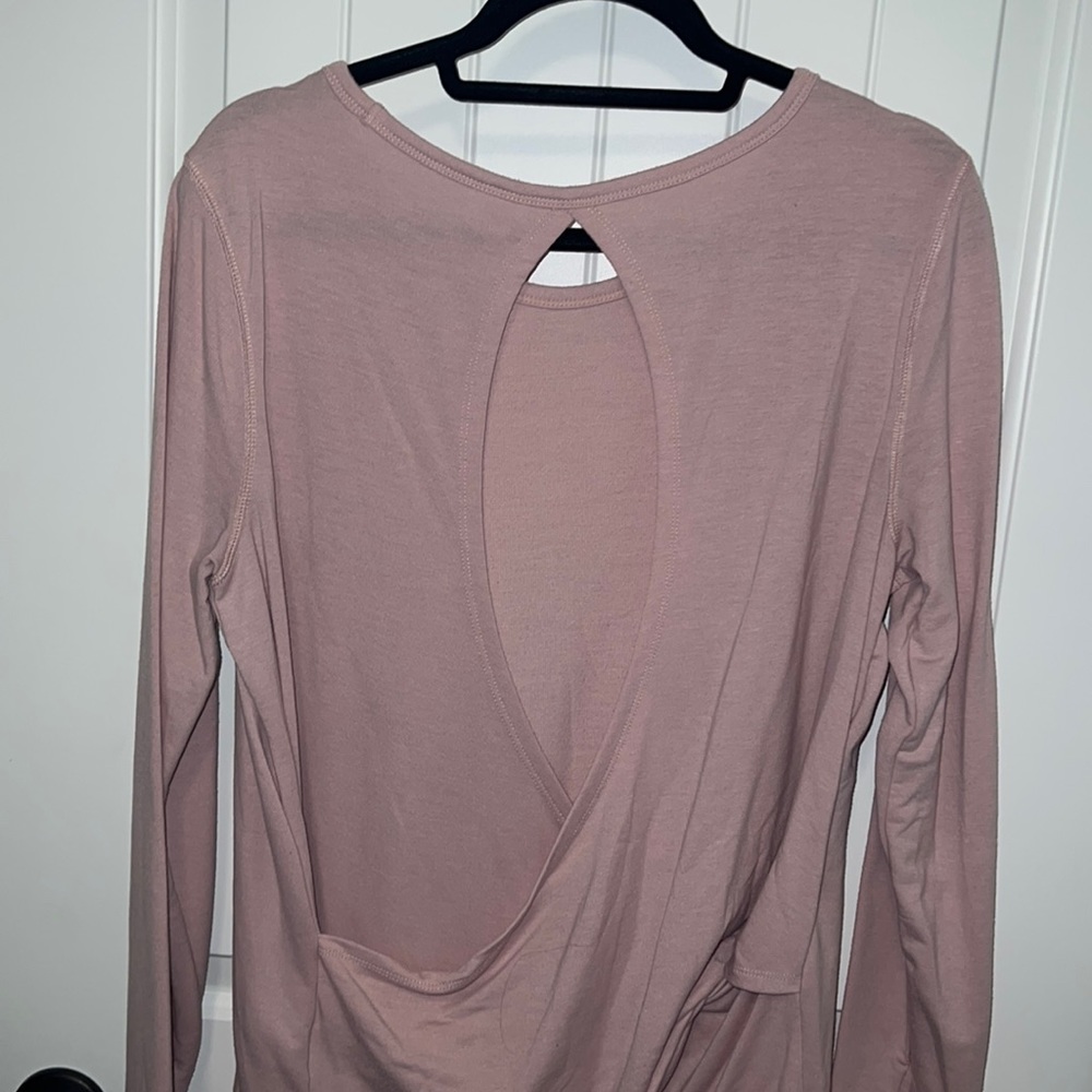 OPEN BACK SWEATSHIRT WITH THUMB HOLES